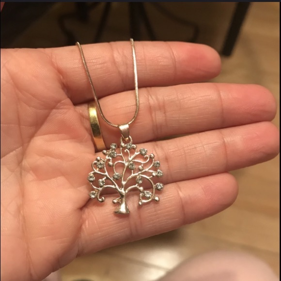 Tree of Life Necklace Silver or Gold w/Silv Chain - Picture 6 of 8